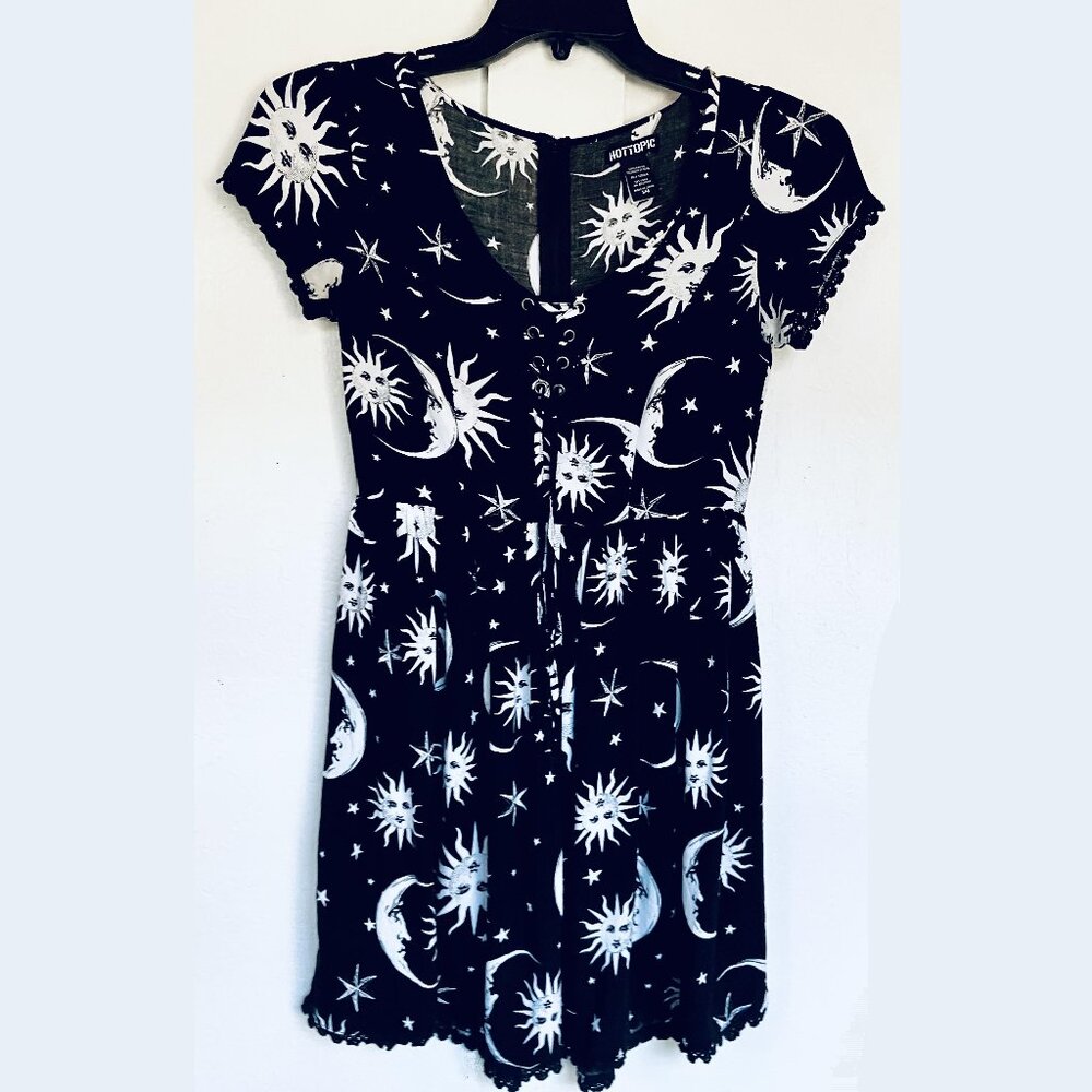 Black & White Celestial Dress - Hot Topic - Size S